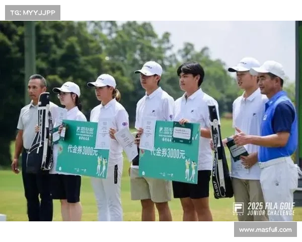 直击高尔夫顶级赛事直播间火热开战，实时追踪球星精彩对决，互动赢奖共享激情时光